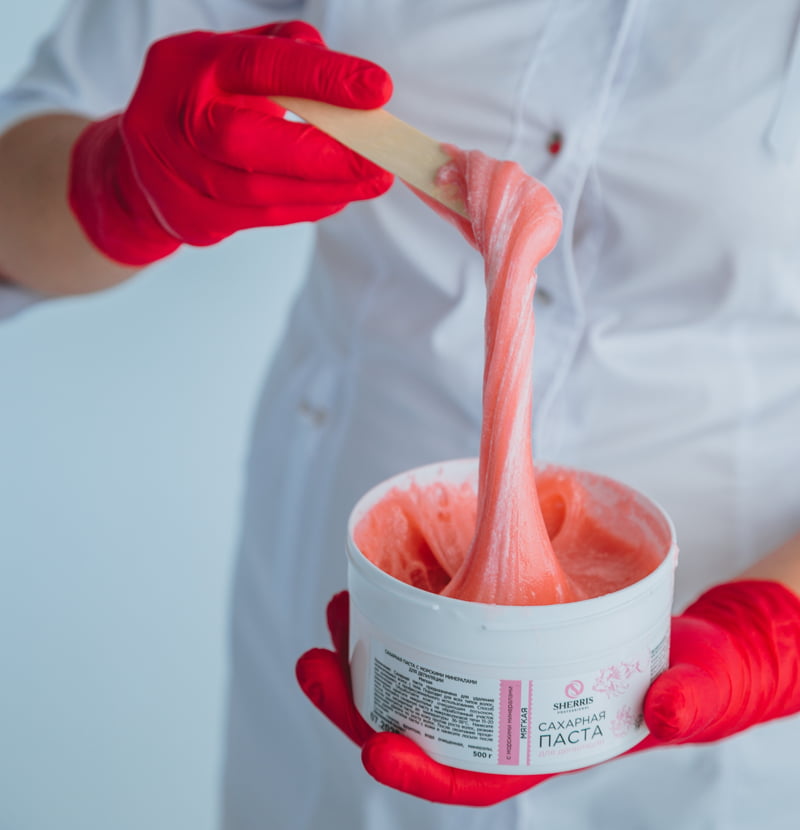 La cera al biossido di titanio può aiutare chi ha la pelle molto sensibile